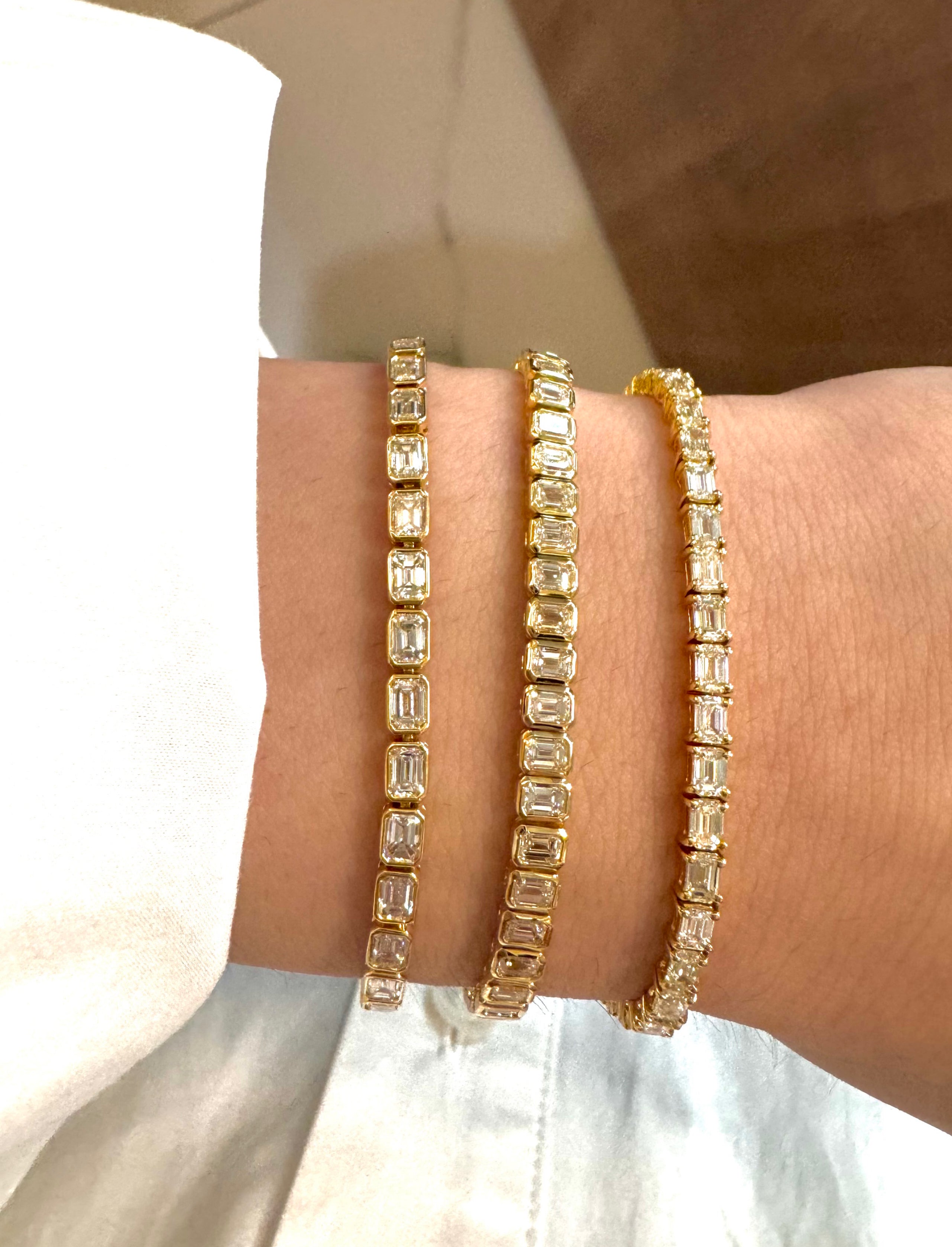 18K Yellow East West Emerald Cut Diamond Tennis Bracelet