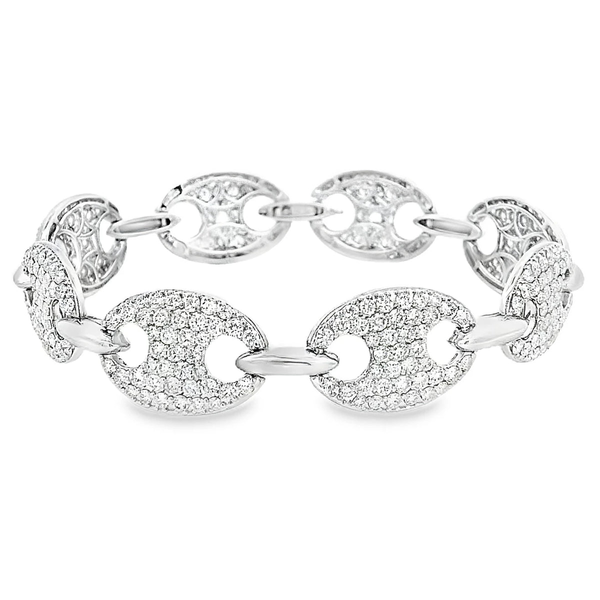 18K white gold mariner link bracelet featuring 6.00 carats of G-H color SI clarity diamonds in pavé settings.